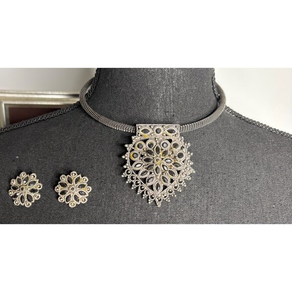 Antique Silver-Tone Pendant Necklace & Earrings Set - Picture 1 of 6